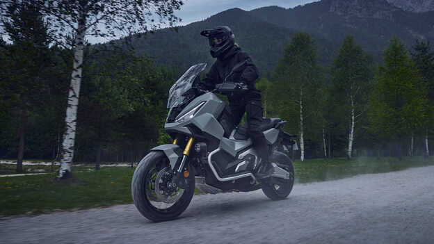 Detailný záber na motor modelu Dax 125
